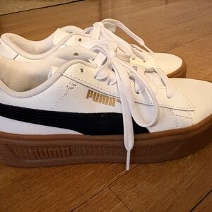 Puma Women’s Smash Platform V3